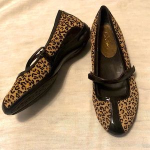NWOT Cole Haan Nike Air  Animal Print Flats/Excellent Condition!! Sz 7B